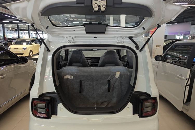 Used Geely Galaxy Panda 2024 Panda Mini 200km Endurance Bear Trunk