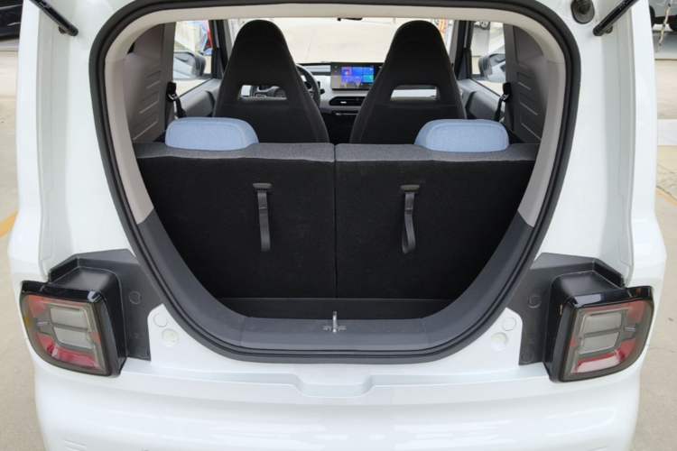 Used Geely Galaxy Panda 2024 Panda Mini 200km Endurance Bear Trunk