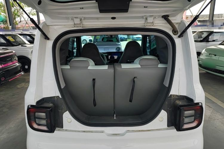 Used Geely Galaxy Panda 2024 Panda Mini 200km Endurance Bear Trunk