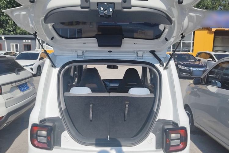 Used Geely Galaxy Panda 2024 Panda Mini 200km Endurance Bear Trunk