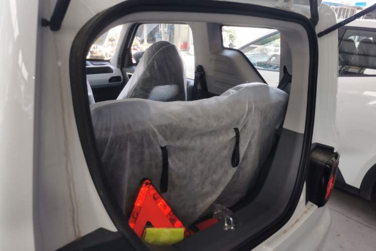 Used Geely Galaxy Panda 2024 Panda Mini 200km Endurance Bear Trunk