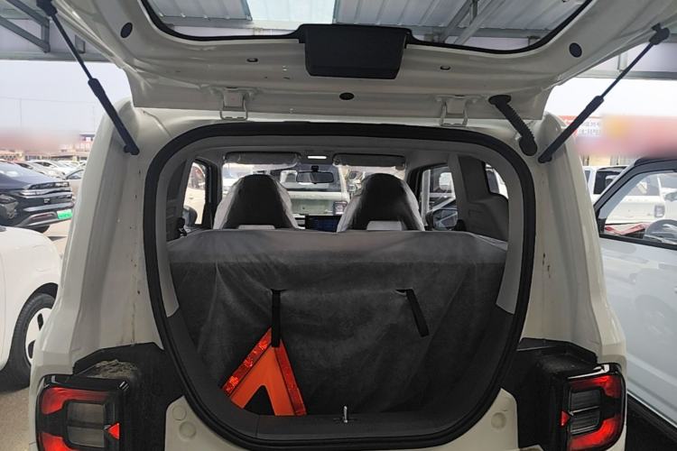 Used Geely Galaxy Panda 2024 Panda Mini 200km Endurance Bear Trunk
