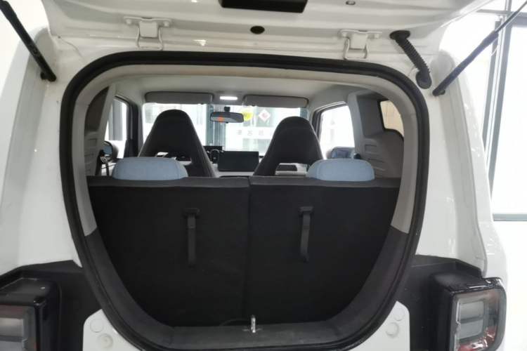 Used Geely Galaxy Panda 2024 Panda Mini 200km Endurance Bear Trunk