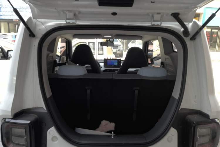 Used Geely Galaxy Panda 2024 Panda Mini 200km Endurance Bear Trunk