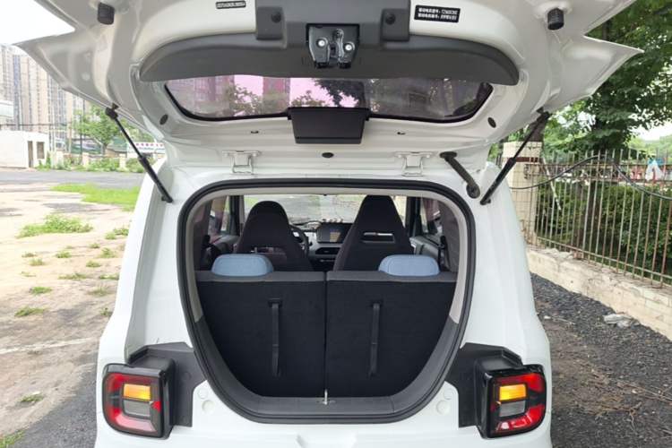 Used Geely Galaxy Panda 2024 Panda Mini 200km Endurance Bear Trunk