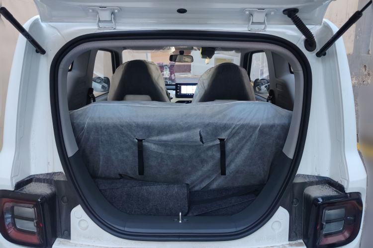 Used Geely Galaxy Panda 2024 Panda Mini 200km Endurance Bear Trunk