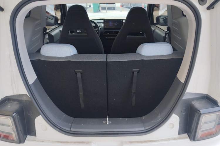 Used Geely Galaxy Panda 2024 Panda Mini 200km Endurance Bear Trunk