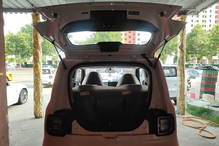 Used Geely Galaxy Panda 2024 Panda Mini 200km Endurance Bear Trunk
