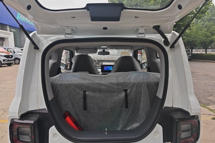 Used Geely Galaxy Panda 2024 Panda Mini 200km Endurance Bear Trunk