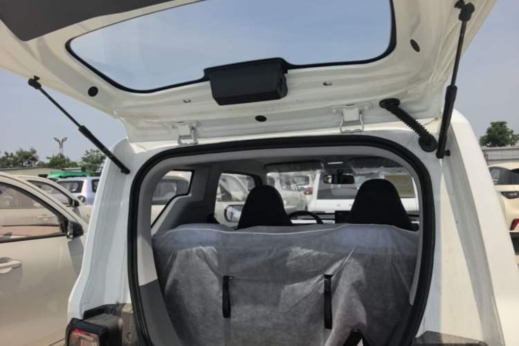 Used Geely Galaxy Panda 2024 Panda Mini 200km Endurance Bear Trunk