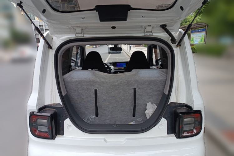 Used Geely Galaxy Panda 2024 Panda Mini 200km Endurance Bear Trunk