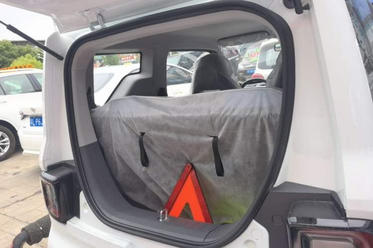 Used Geely Galaxy Panda 2024 Panda Mini 200km Endurance Bear Trunk