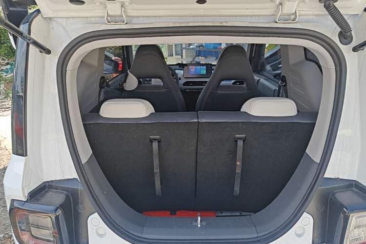 Used Geely Galaxy Panda 2024 200km Panda Kart Trunk