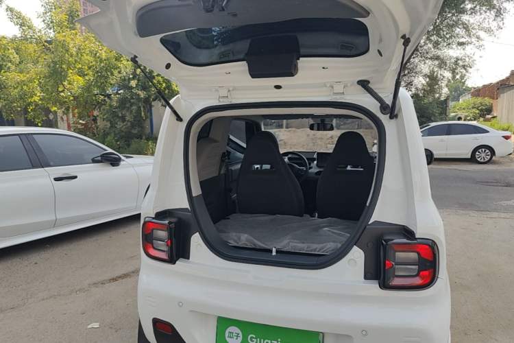 Used Geely Galaxy Panda 2024 Panda Mini 200km Endurance Bear Trunk