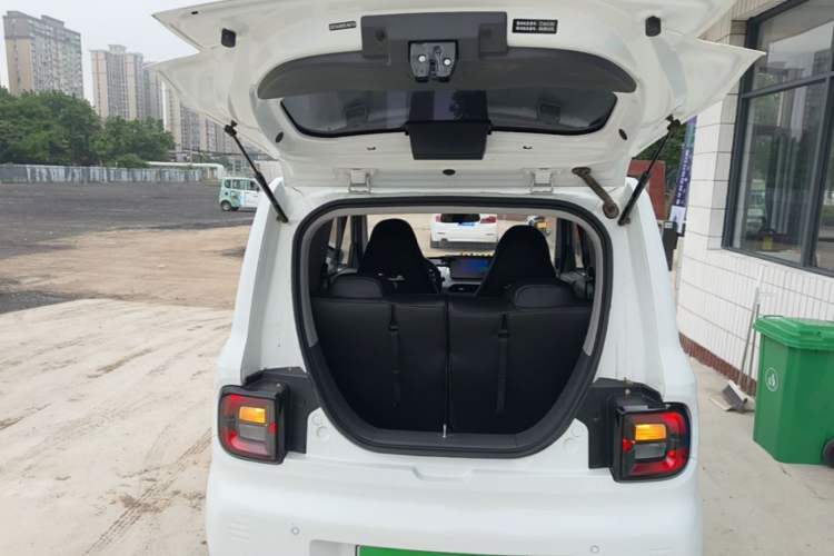 Used Geely Galaxy Panda 2024 Panda Mini 200km Endurance Bear Trunk