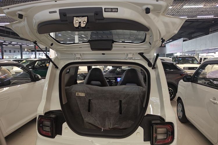 Used Geely Galaxy Panda 2024 Panda Mini 200km Endurance Bear Trunk