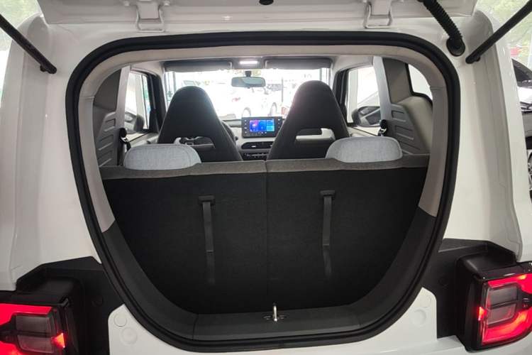Used Geely Galaxy Panda 2024 Panda Mini 200km Endurance Bear Trunk