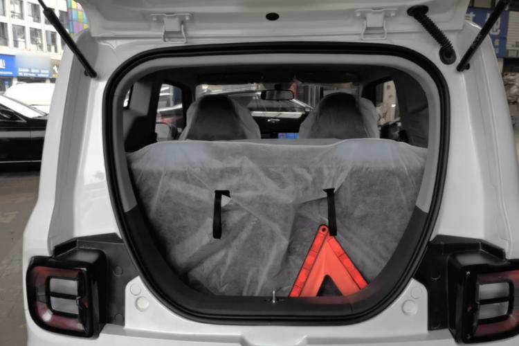 Used Geely Galaxy Panda 2024 Panda Mini 200km Endurance Bear Trunk