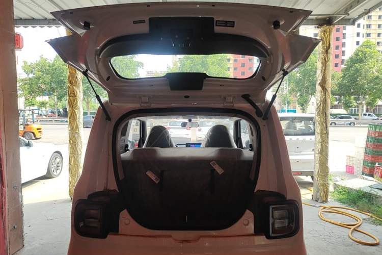 Used Geely Galaxy Panda 2024 Panda Mini 200km Endurance Bear Trunk