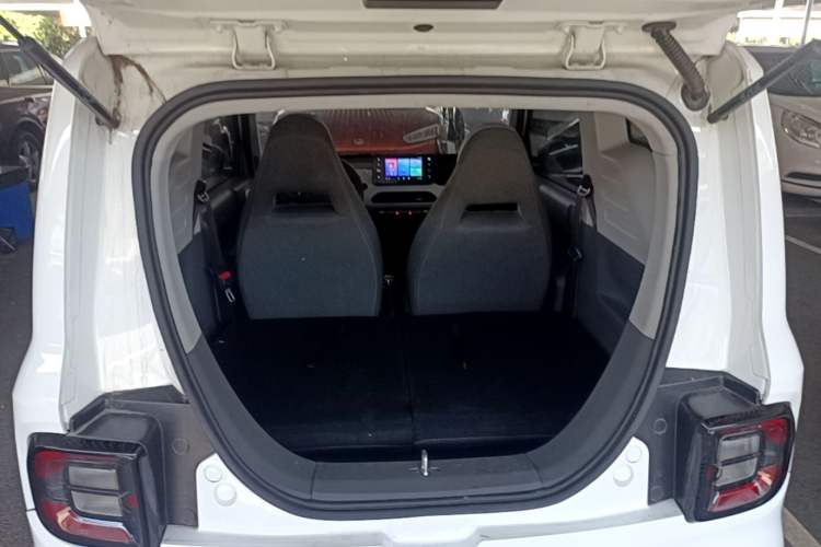 Used Geely Galaxy Panda 2024 Panda Mini 200km Dragon Edition Trunk