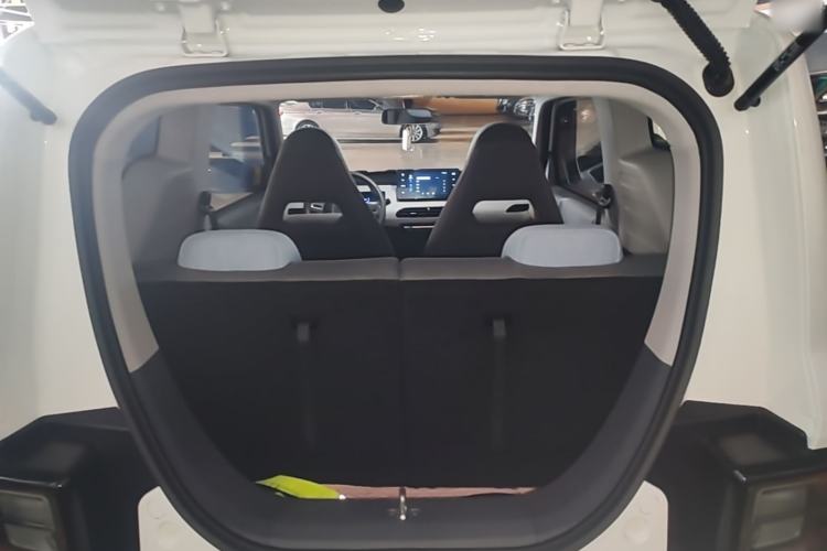 Used Geely Galaxy Panda 2024 Panda Mini 200km Endurance Bear Trunk