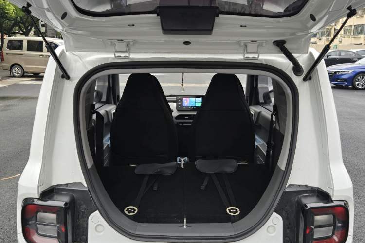 Used Geely Galaxy Panda 2024 Panda Mini 200km Endurance Bear Trunk