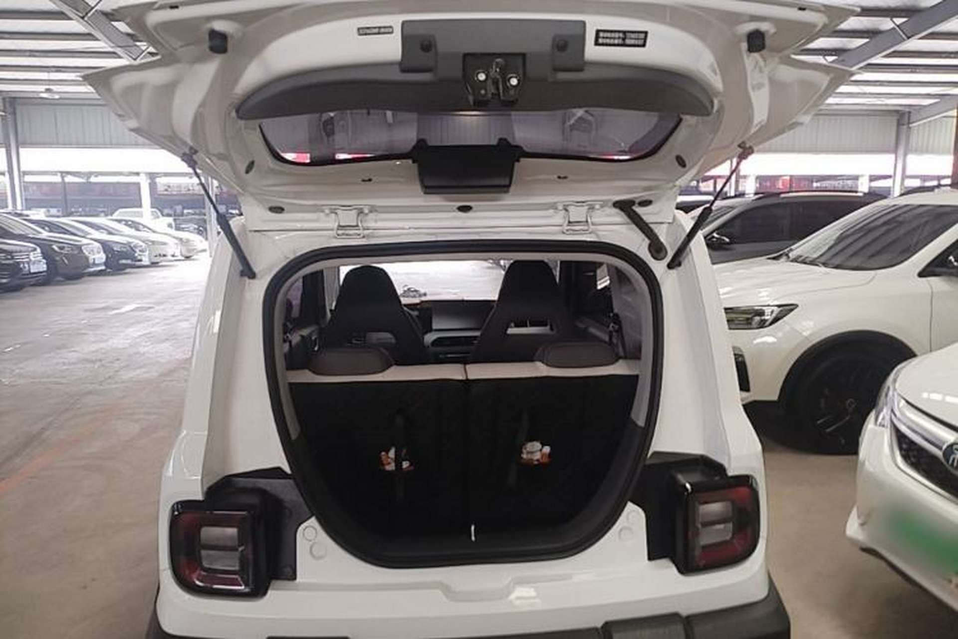 Used Geely Galaxy Panda 2024 200km Panda Rider Trunk