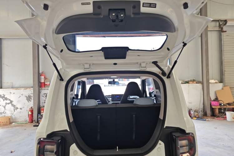 Used Geely Galaxy Panda 2024 Panda Mini 200km Endurance Bear Trunk
