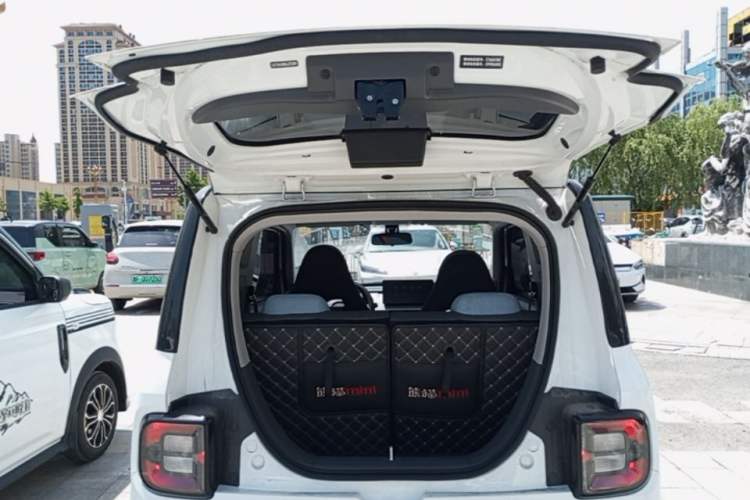 Used Geely Galaxy Panda 2024 Panda Mini 200km Endurance Bear Trunk