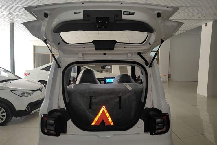 Used Geely Galaxy Panda 2024 Panda Mini 200km Endurance Bear Trunk