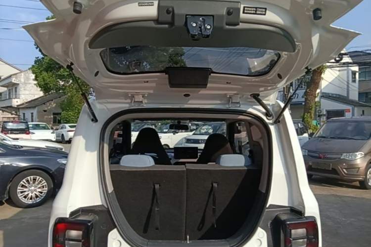 Used Geely Galaxy Panda 2024 Panda Mini 200km Dragon Edition Trunk