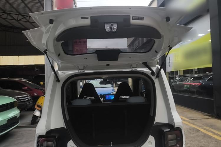 Used Geely Galaxy Panda 2024 Panda Mini 200km Endurance Bear Trunk