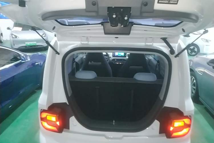 Used Geely Galaxy Panda 2024 Panda Mini 200km Endurance Bear Trunk