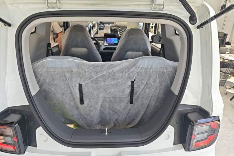 Used Geely Galaxy Panda 2024 Panda Mini 200km Endurance Bear Trunk