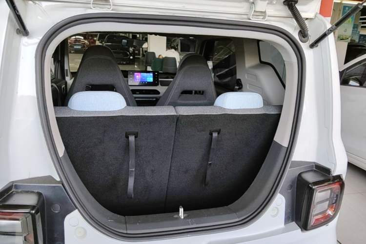 Used Geely Galaxy Panda 2024 Panda Mini 200km Endurance Bear Trunk