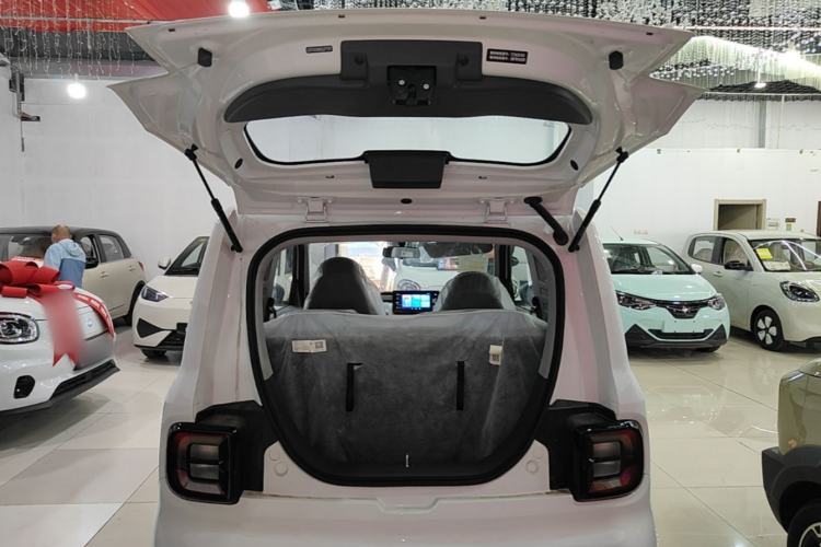 Used Geely Galaxy Panda 2024 Panda Mini 200km Endurance Bear Trunk
