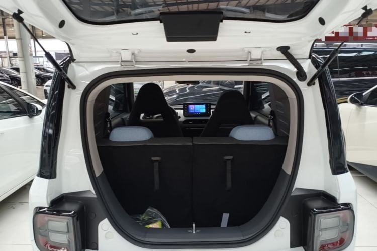 Used Geely Galaxy Panda 2024 Panda Mini 200km Endurance Bear Trunk