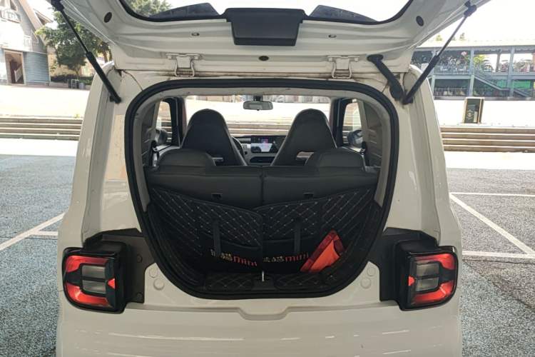Used Geely Galaxy Panda 2024 Panda Mini 200km Dragon Edition Trunk
