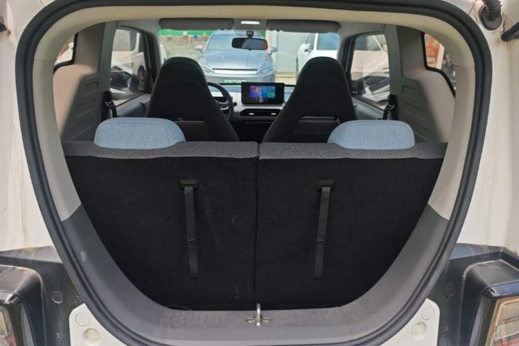 Used Geely Galaxy Panda 2024 Panda Mini 200km Endurance Bear Trunk