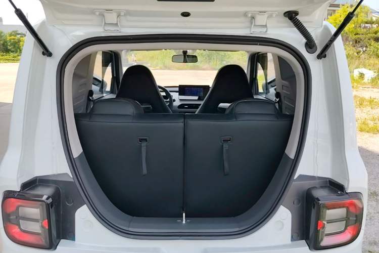 Used Geely Galaxy Panda 2024 Panda Mini 200km Endurance Bear Trunk