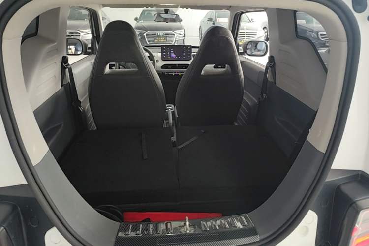 Used Geely Galaxy Panda 2024 Panda Mini 200km Endurance Bear Trunk
