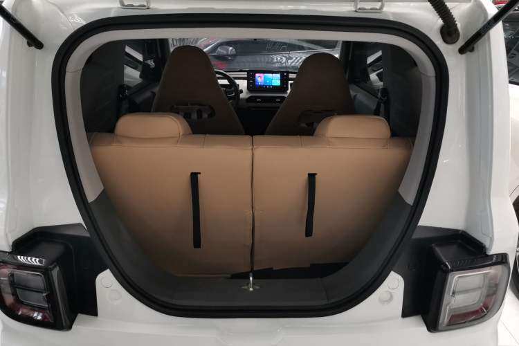 Used Geely Galaxy Panda 2024 Panda Mini 200km Endurance Bear Trunk