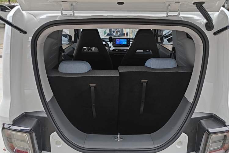 Used Geely Galaxy Panda 2024 Panda Mini 200km Endurance Bear Trunk