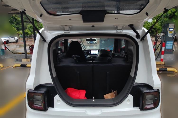 Used Geely Galaxy Panda 2024 Panda Mini 200km Endurance Bear Trunk