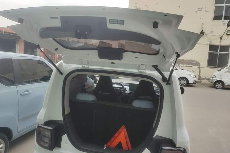 Used Geely Galaxy Panda 2024 Panda Mini 200km Endurance Bear Trunk