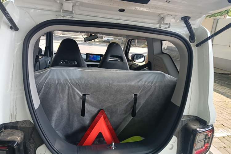 Used Geely Galaxy Panda 2024 Panda Mini 200km Endurance Bear Trunk