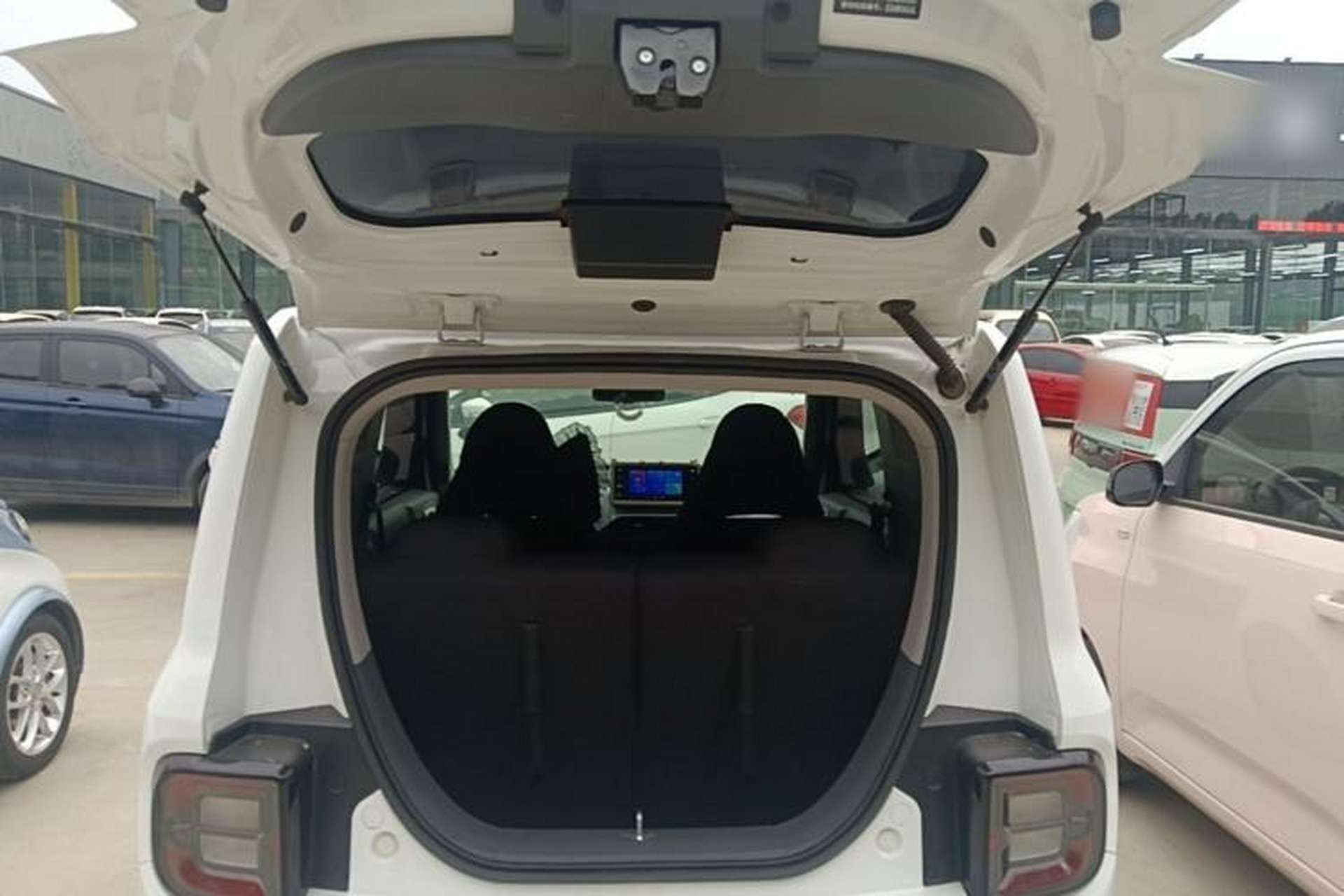 Used Geely Galaxy Panda 2024 Panda Mini 200km Endurance Bear Trunk