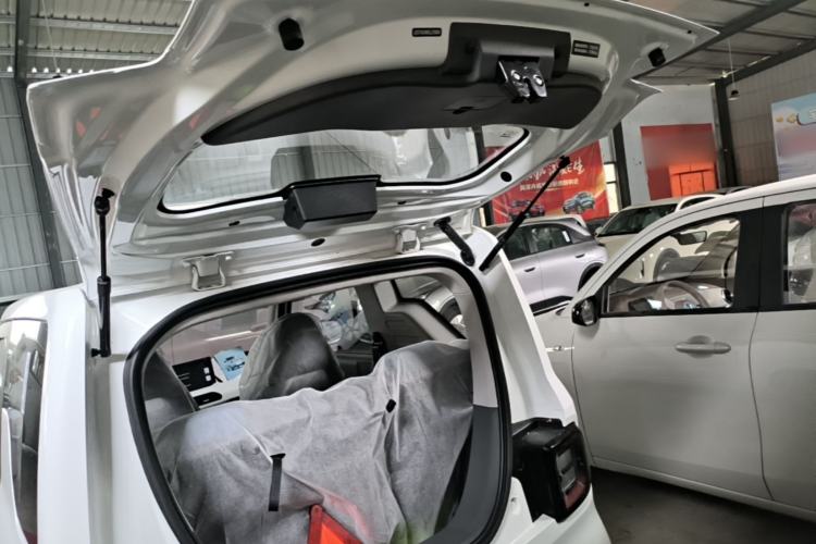 Used Geely Galaxy Panda 2024 Panda Mini 200km Endurance Bear Trunk