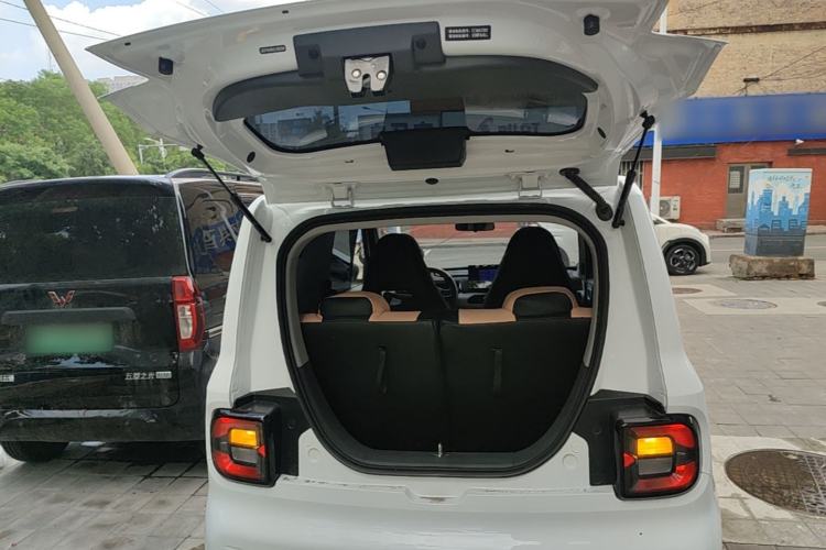Used Geely Galaxy Panda 2024 Panda Mini 200km Endurance Bear Trunk