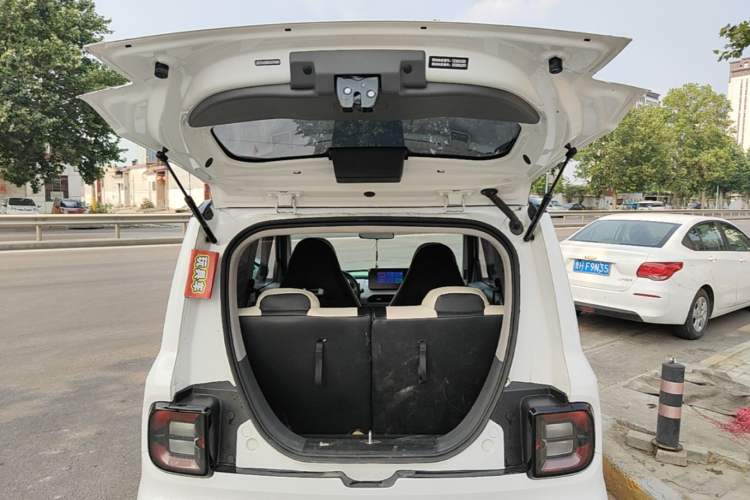 Used Geely Galaxy Panda 2024 Panda Mini 200km Endurance Bear Trunk